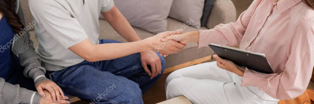 Handdruk als symbool voor persoonlijke service